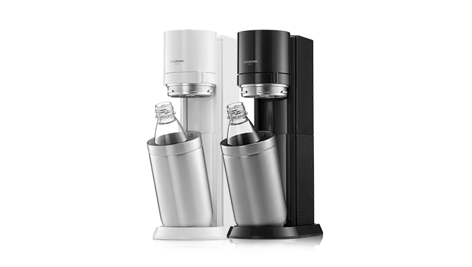 NEUF Sodastream Chauffe-eau Terra Blanc Lot de 2 bouteilles et sirops NEUF Sodastream Chauffe-eau Terra Blanc Lot de 2 bouteilles et sirops