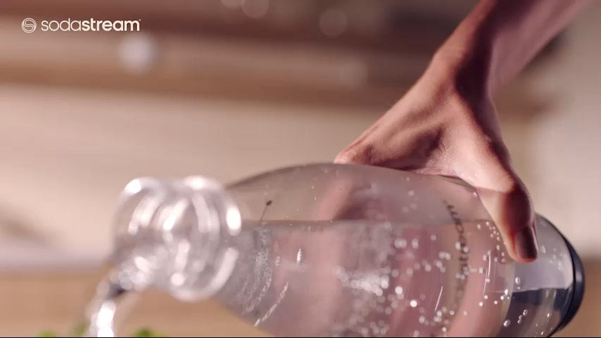 Sodastream Water Gastor Gaia pour transformer l'eau dans l'eau  pétillante,Avec bouteille 1 Lt et Co2 Cylinder Couleur Noir